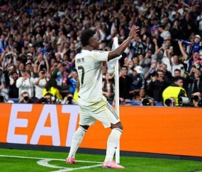 星空体育-2-1！巴尔韦德独造2球，熊皇破门制胜，皇马双杀晋级，或再战曼城