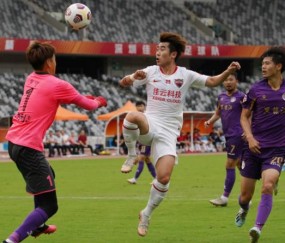 【热身】金特罗2球郑达伦建功 深足4比3黑龙江