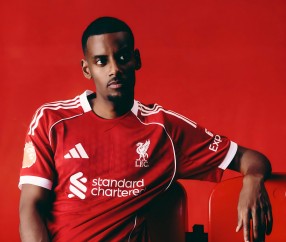 斯洛特：瑞典主帅对伊萨克的保护值得赞赏 会慢慢帮他找回状态