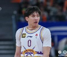星空体育APP-直播吧：北控给后卫林彦廷提供3年B类续约合同 但他今年不想回CBA
