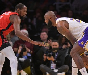 星空体育APP-竞争太激烈了！火箭&amp;湖人&amp;森林狼目前都是28胜 分列西部4-6名