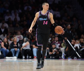 星空体育APP-热火迎战魔术 希罗&amp;鲍威尔&amp;韦尔&amp;亚库乔尼斯出战 维金斯缺阵